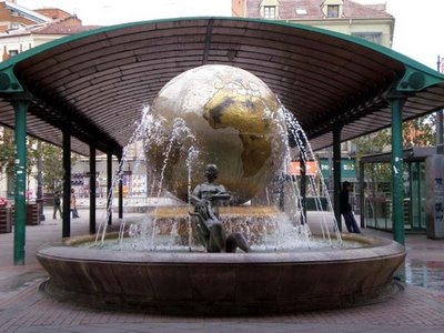 [EL+MUNDO+GIRA[1].JPG]